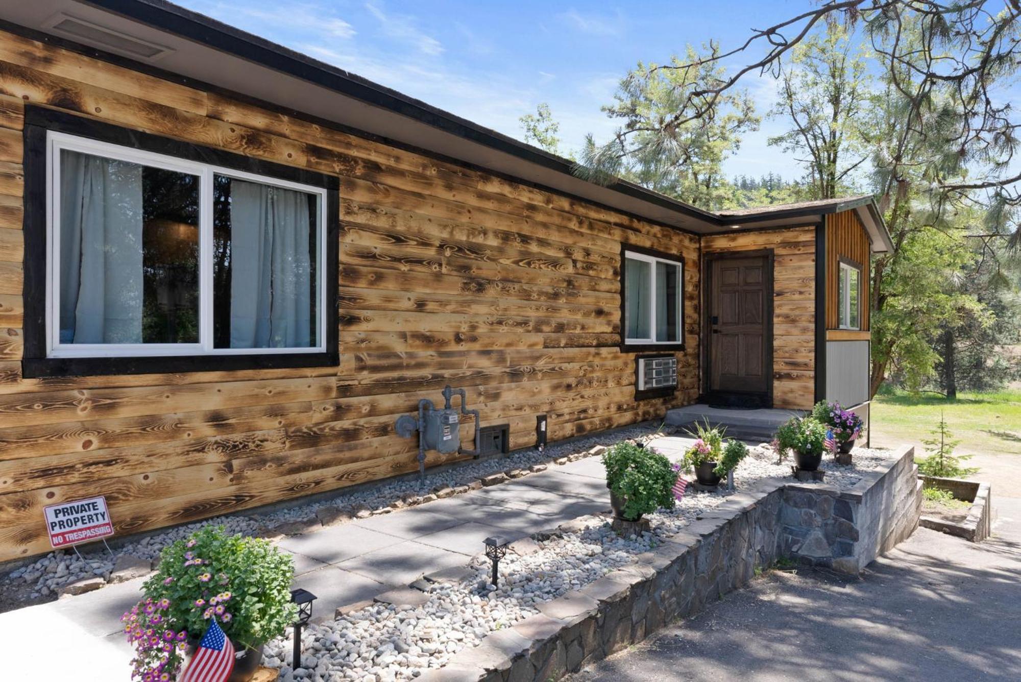 קור ד'אלן Lake Village Lodge מראה חיצוני תמונה