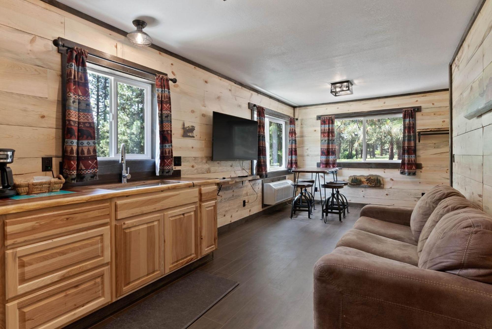 קור ד'אלן Lake Village Lodge מראה חיצוני תמונה